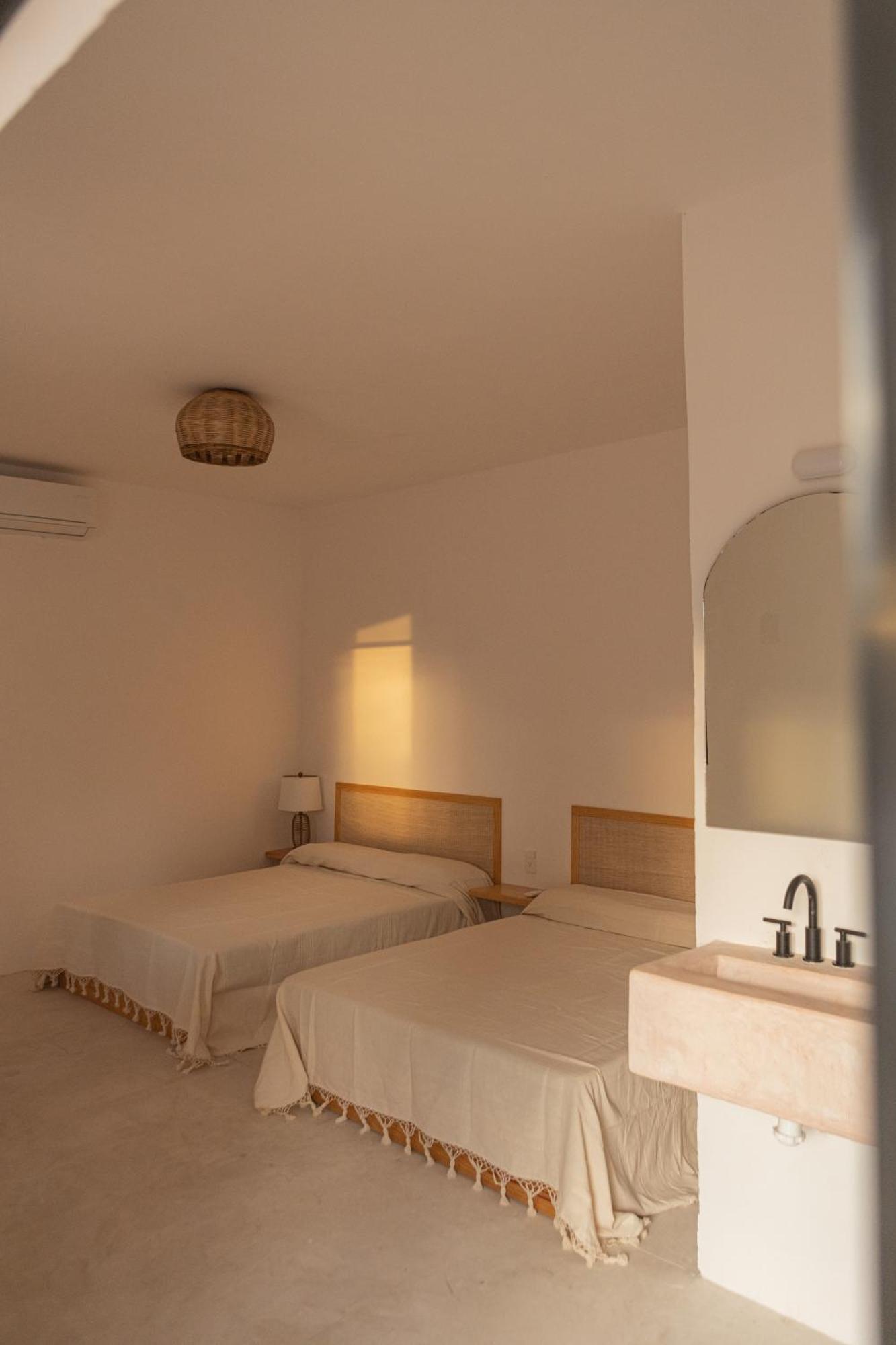 La Punta Rooms Brisas de Zicatela Екстер'єр фото